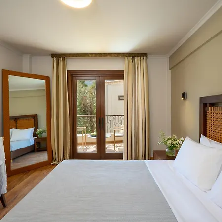 Elisso Отель 4*